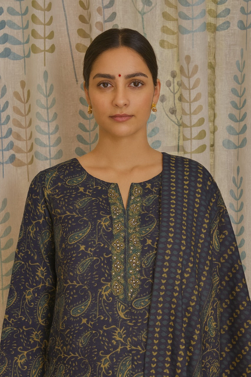 Blue Cotton Kurti Set with Digital Print & Zari Neckline