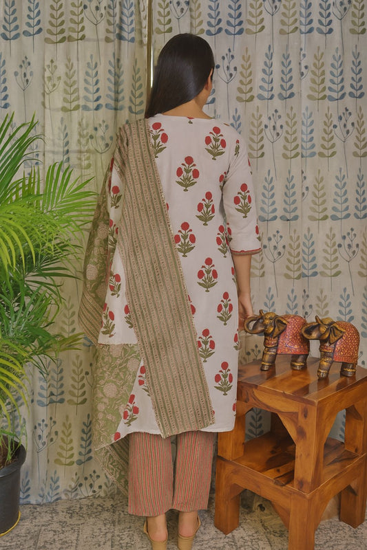 Pink Cotton Kurti Set with Floral Print & Lace Work – 3PC