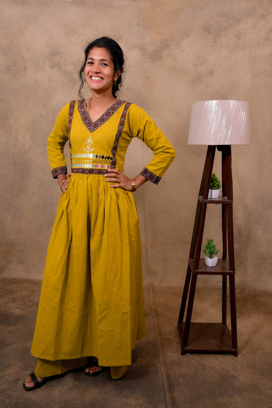 Mustard Cotton 3-Piece Set for Women with Mirror