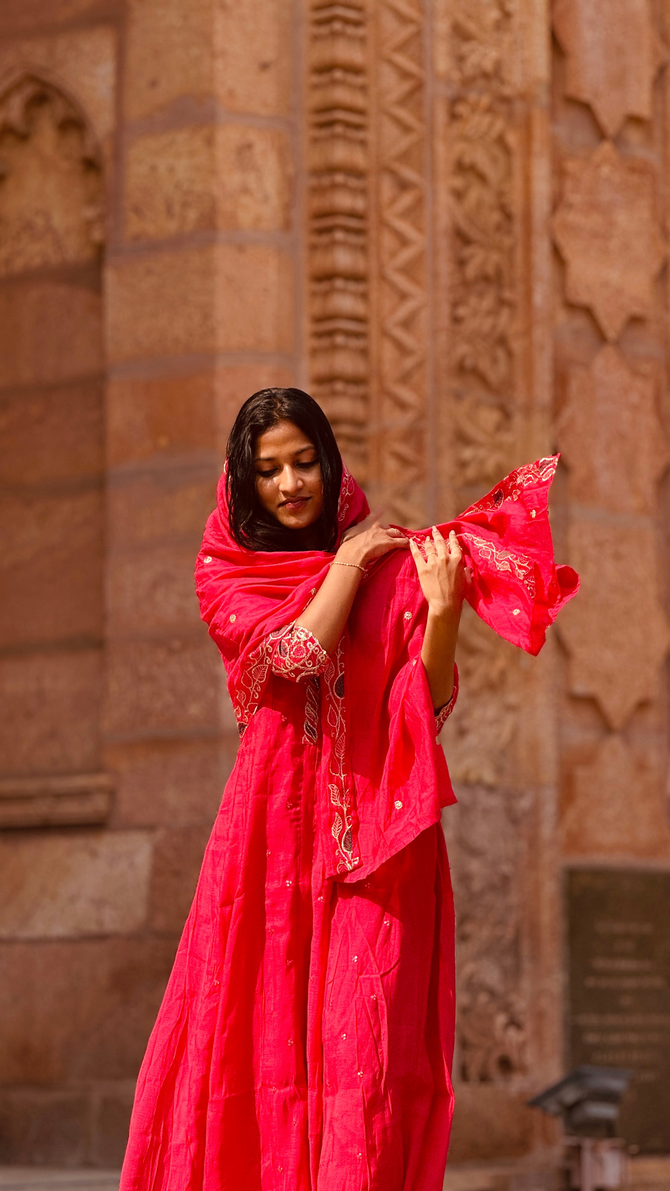 Function Wear 3-Piece Set in Leaf Embroidary design in Yoke & Sleeve. It comes with similar design in Dupatta.