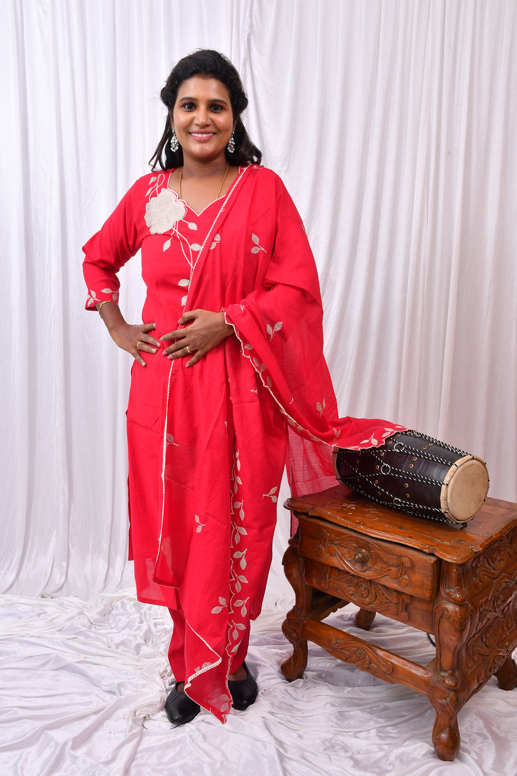 Beautiful 3-Piece Set in Red Background with Flower Design in Thread Work and Small Leaf Design in Dupatta