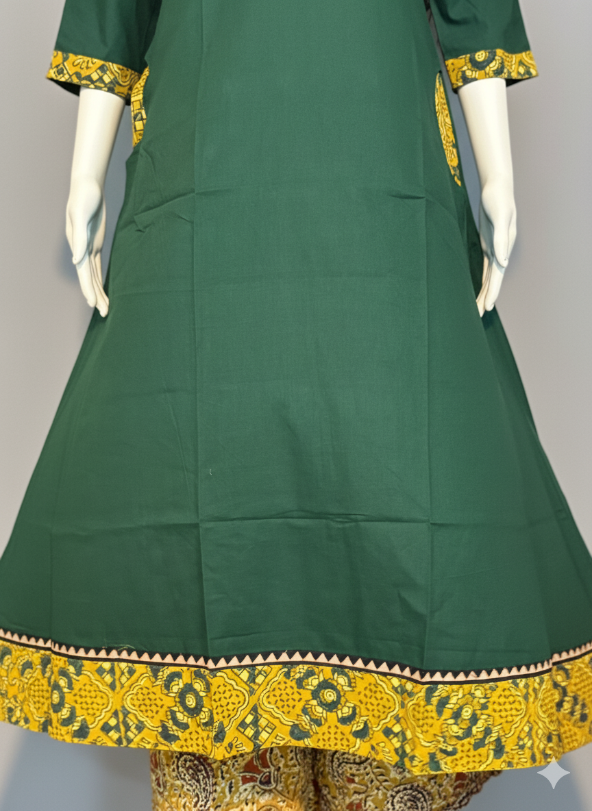 Beautiful Cotton Kurthi with V-Shaped Ajarak Prints in Yoke and in Sleeve Code-210