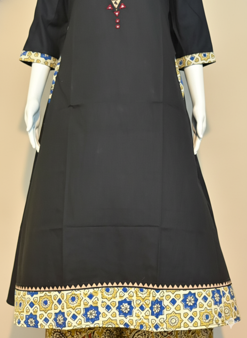 Beautiful Cotton Kurthi with V-Shaped Ajarak Prints in Yoke and in Sleeve Code-213